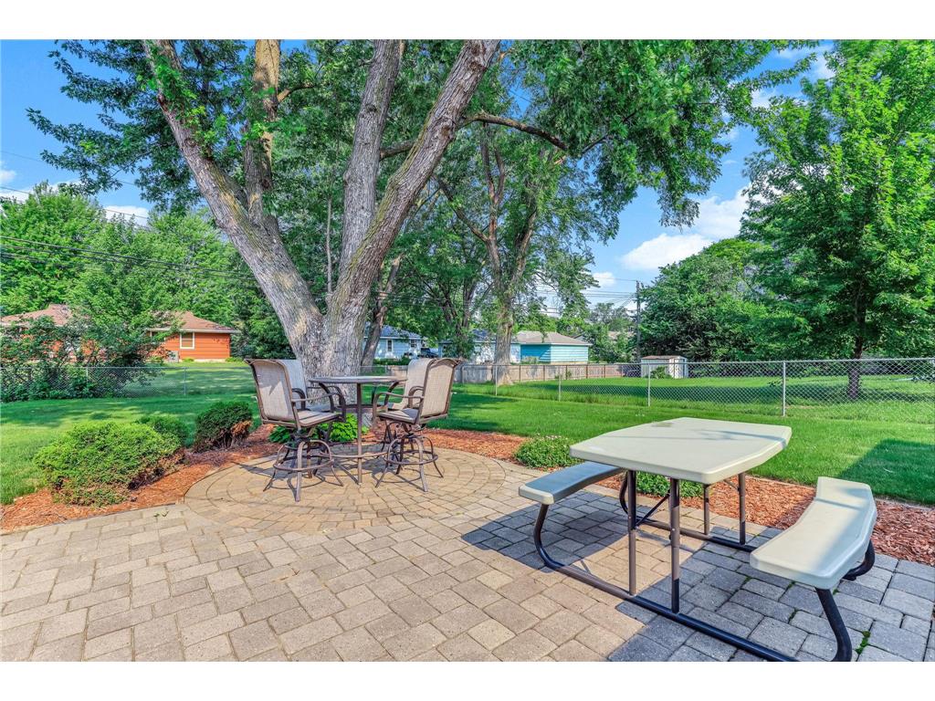 9230 Clinton Avenue S Bloomington MN 55420 7093173 image36