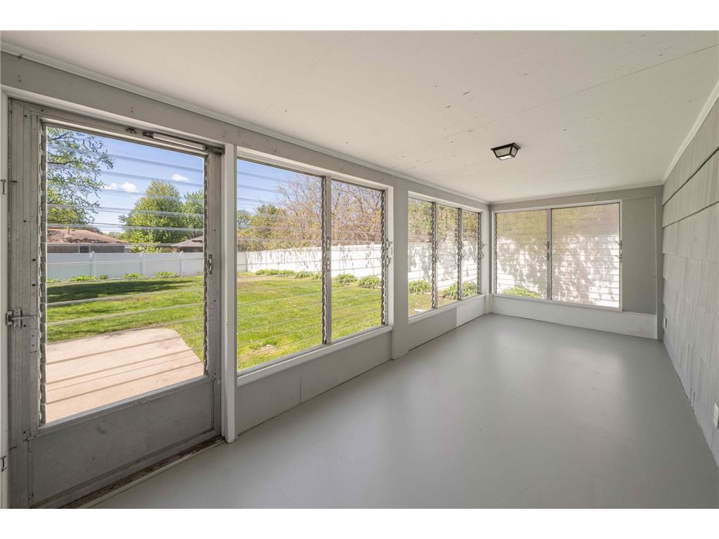 9230 Portland Avenue S Bloomington MN 55420 7048814 image7