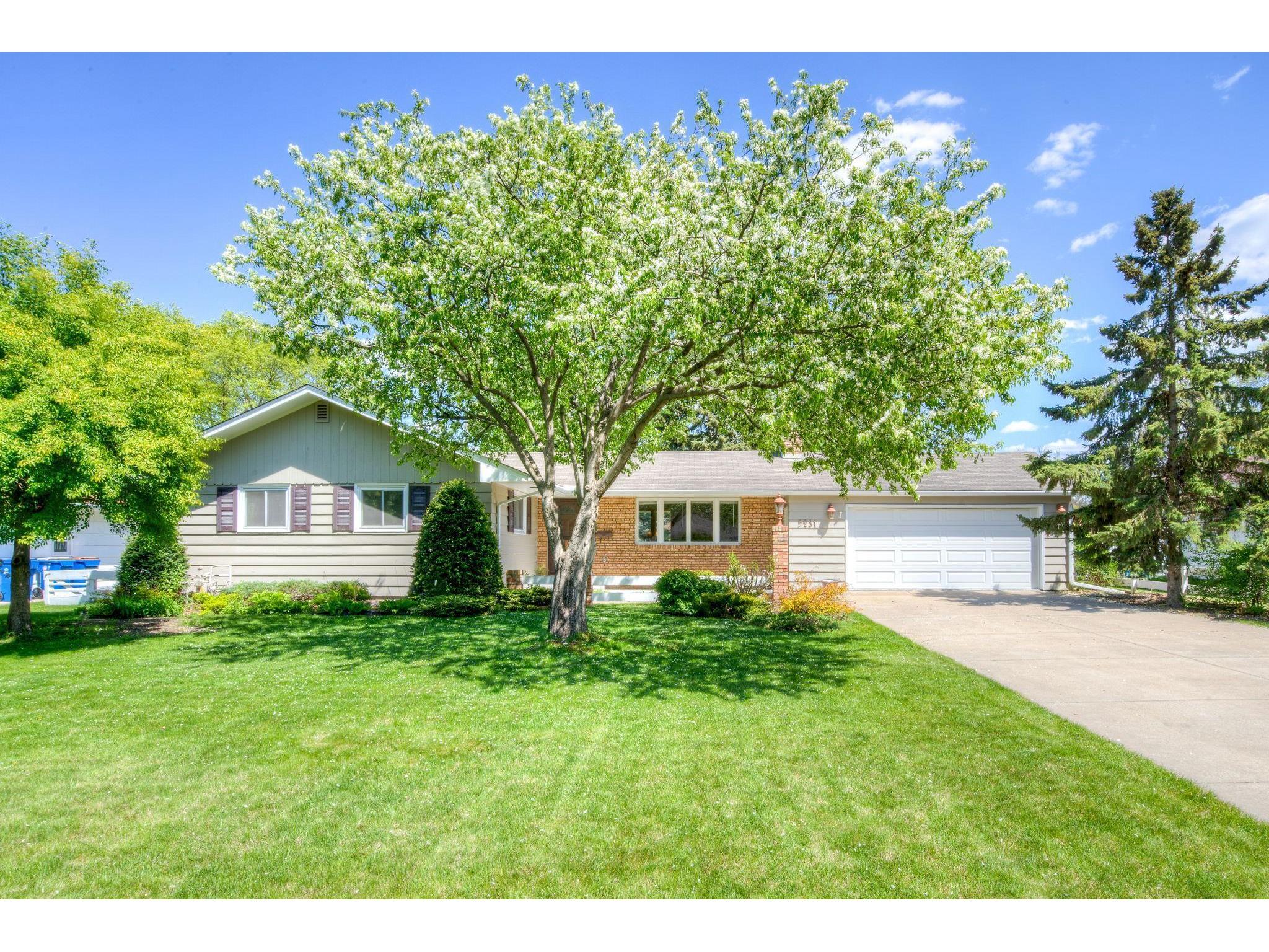 9231 10th Avenue S, Bloomington, MN, 55420 MLS 5756741 Edina Realty