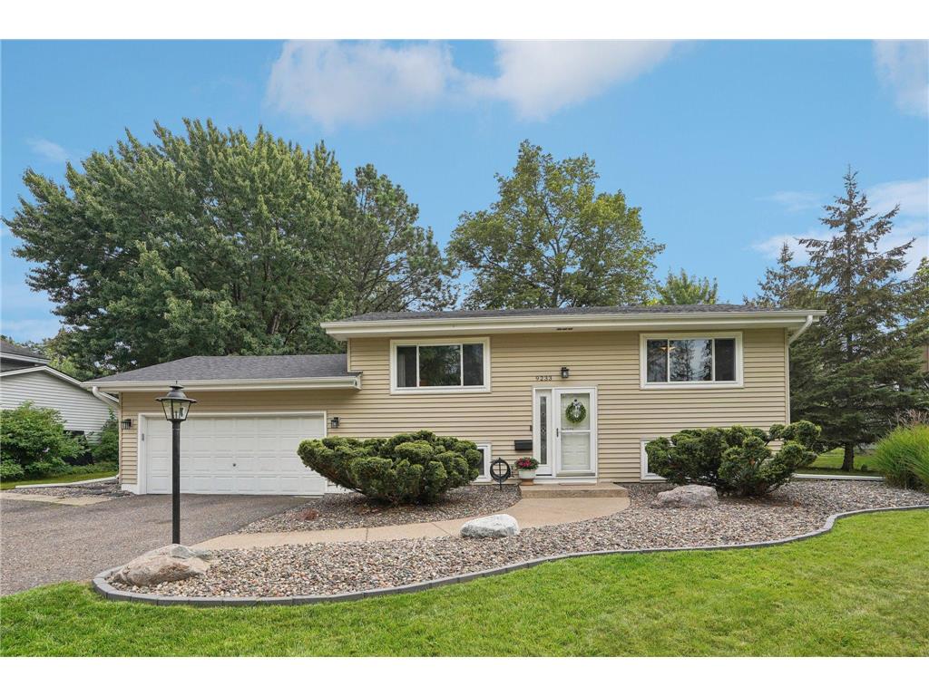 9233 Northwood Parkway New Hope MN 55427 6589783 image1
