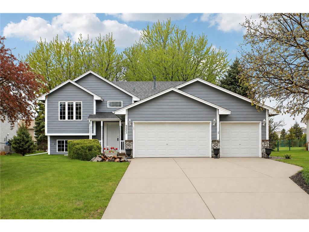 9233 Prestwick Terrace N Brooklyn Park MN 55443 7056482 image1