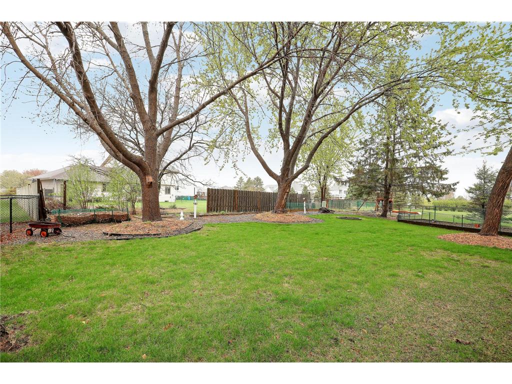 9233 Prestwick Terrace N Brooklyn Park MN 55443 7056482 image48