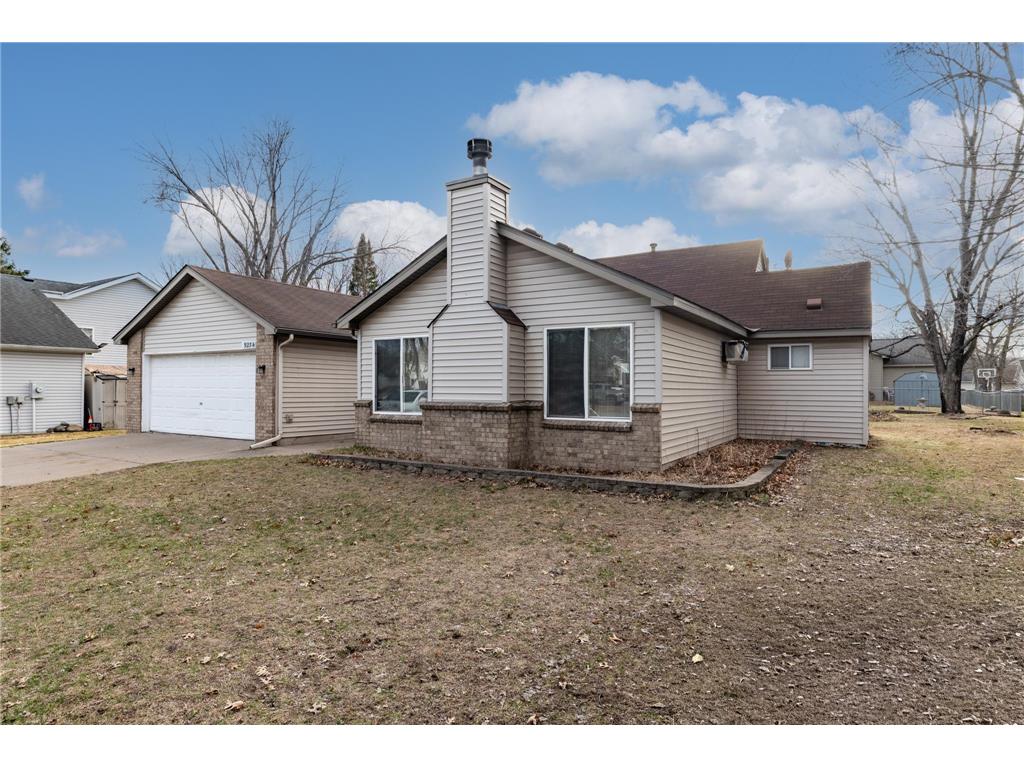 9234 Flanders Street NE Blaine MN 55449 7052759 image2