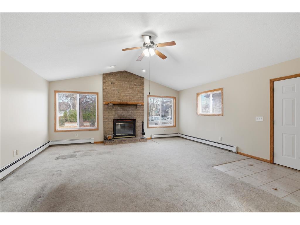 9234 Flanders Street NE Blaine MN 55449 7052759 image3