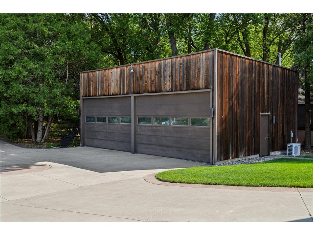 9235 Lake Riley Boulevard Chanhassen MN 55317 - Riley 7017530 image60