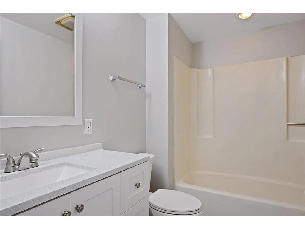 924 21st Avenue S Minneapolis MN 55404 6826564 image29