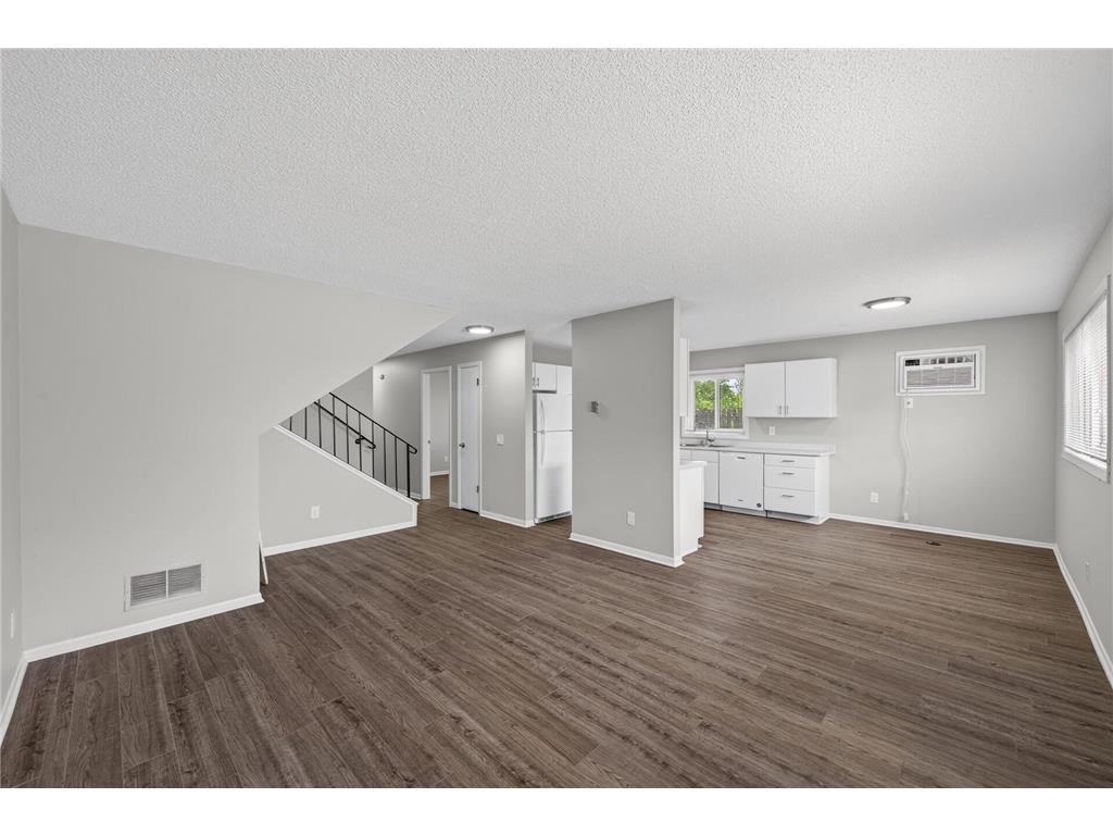 924 9th Avenue SE Minneapolis MN 55414 7095778 image3