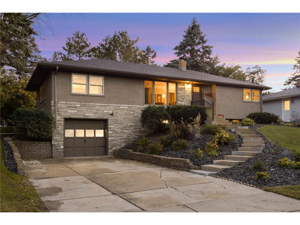 924 Cobb Road Shoreview MN 55126 - Judy 6454899 image1