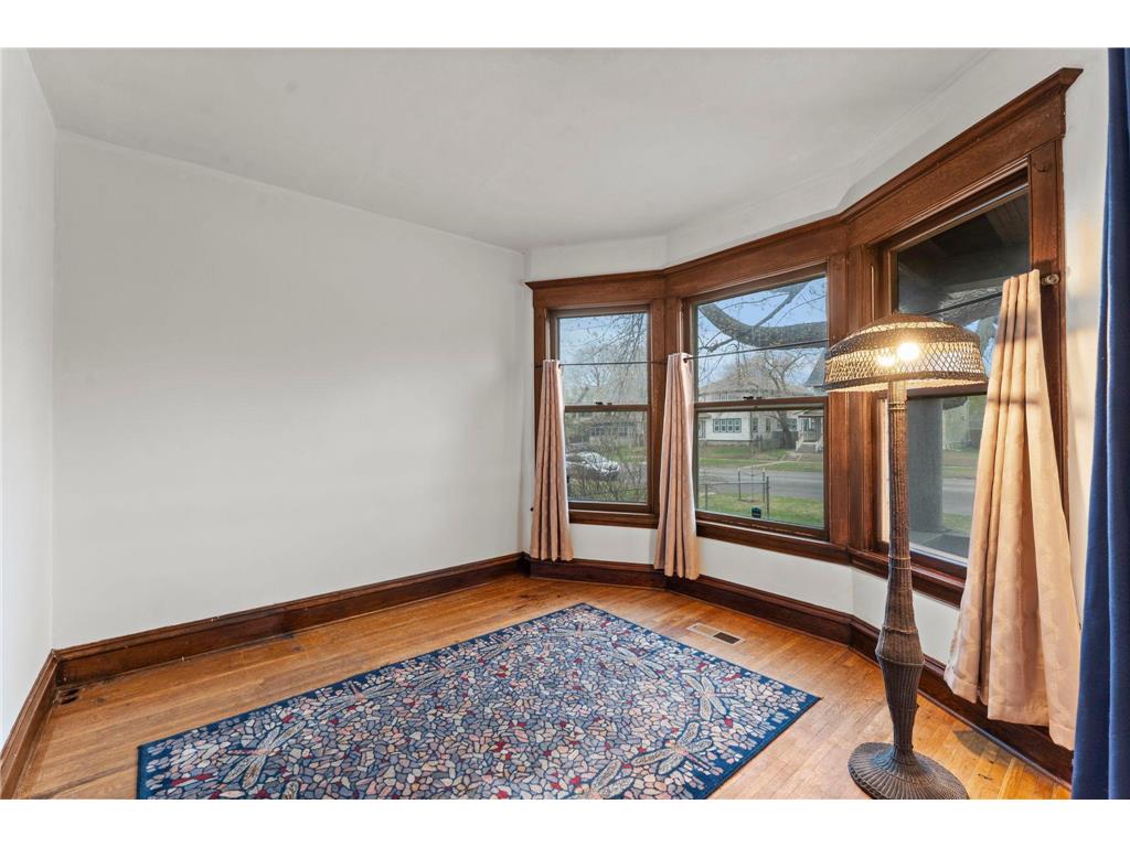 924 Marshall Avenue Saint Paul MN 55104 7059010 image21