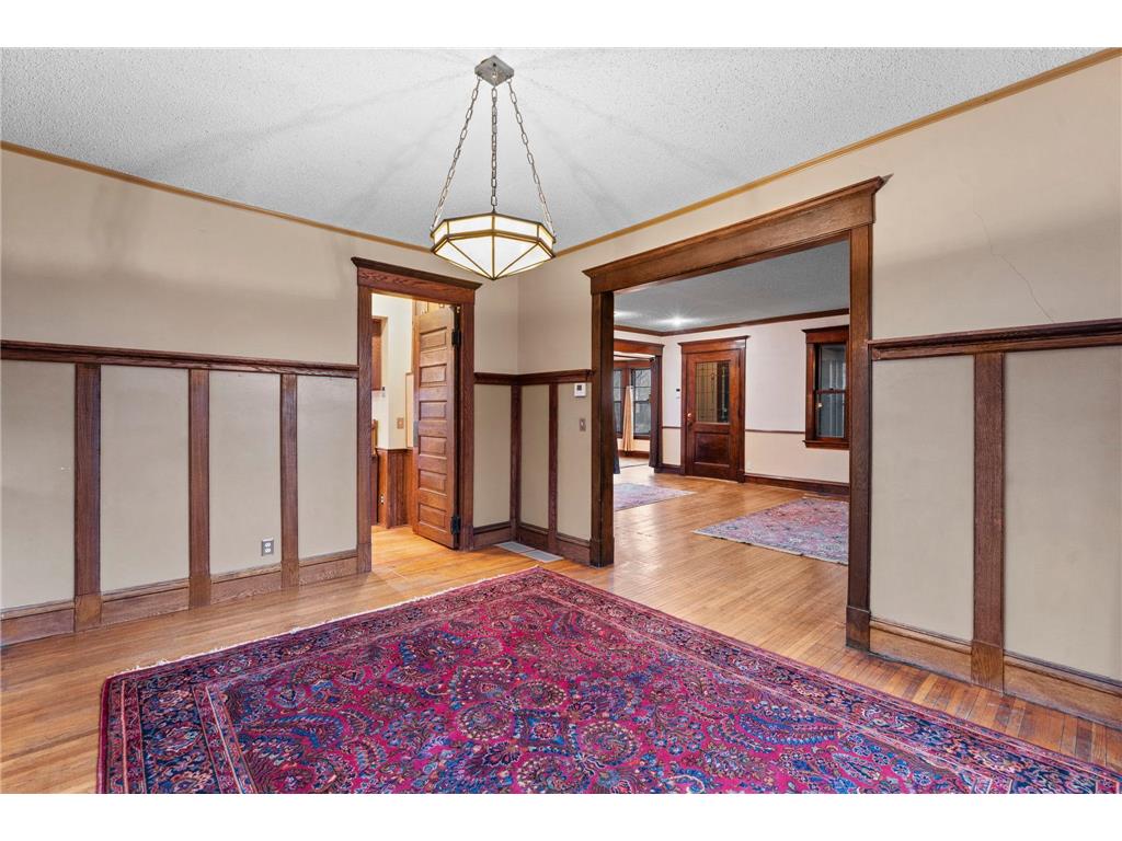 924 Marshall Avenue Saint Paul MN 55104 7059010 image25