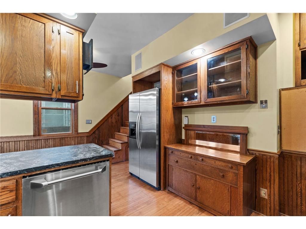 924 Marshall Avenue Saint Paul MN 55104 7059010 image30