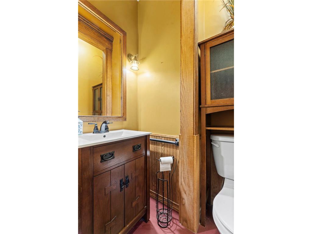 924 Marshall Avenue Saint Paul MN 55104 7059010 image33