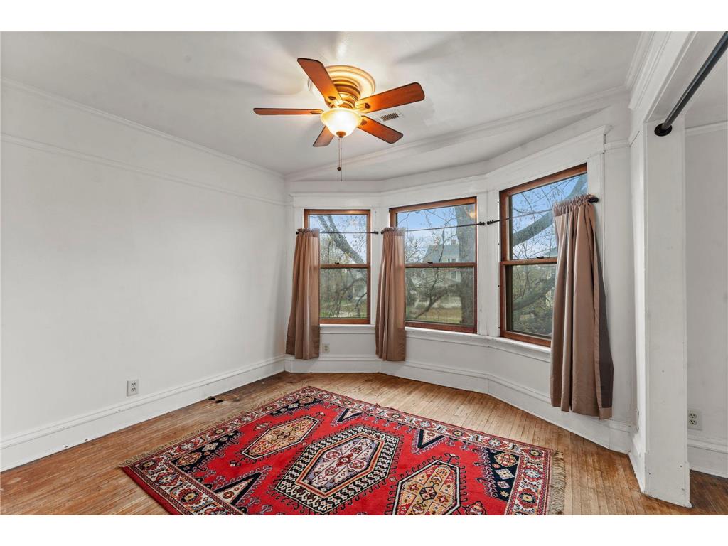 924 Marshall Avenue Saint Paul MN 55104 7059010 image46