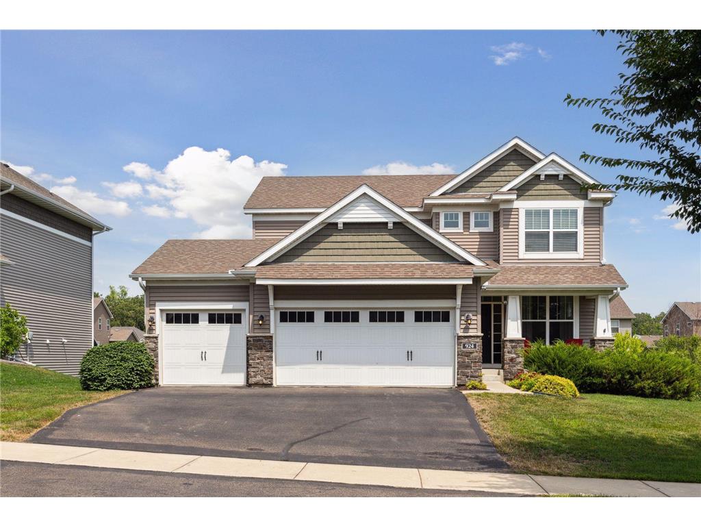 924 Oakmont Lane, Waconia, MN, 55387 MLS 6409248 Edina Realty