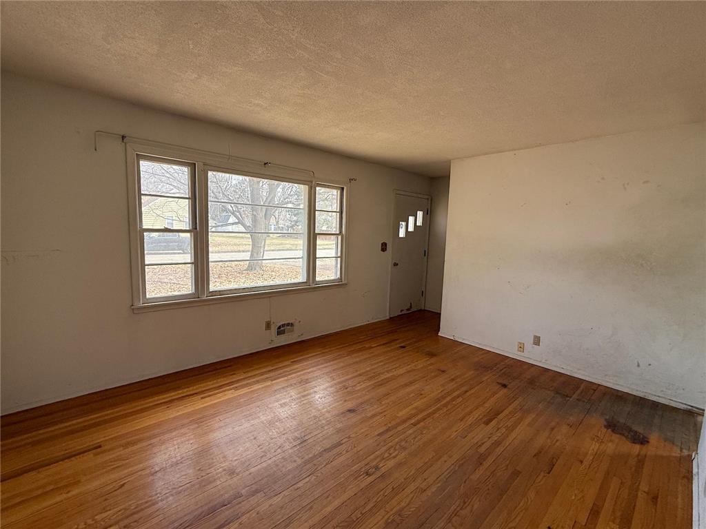9242 5th Street NE Blaine MN 55434 7029268 image7
