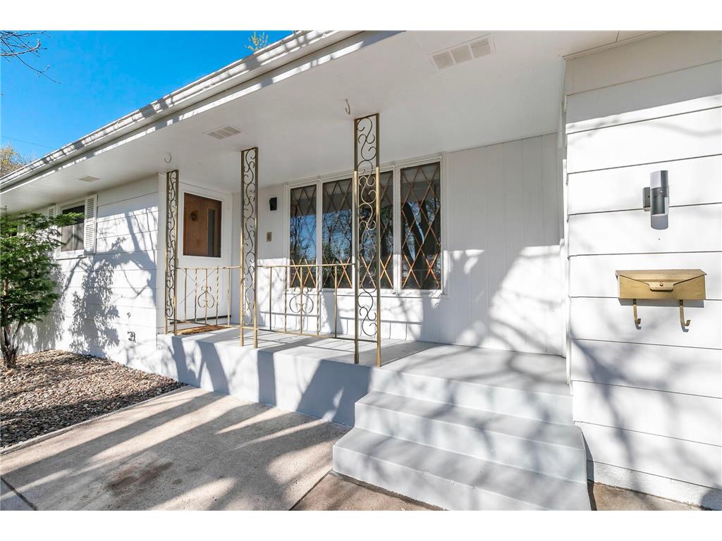 9242 Queen Avenue S Bloomington MN 55431 7036966 image1