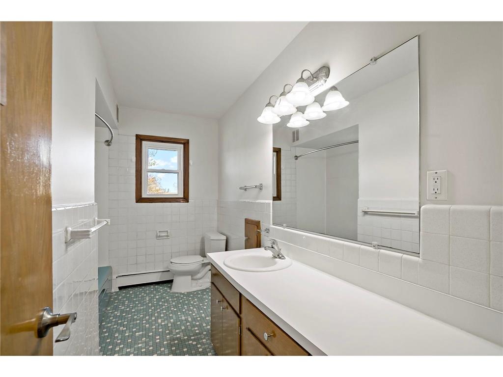 9242 Queen Avenue S Bloomington MN 55431 7036966 image16