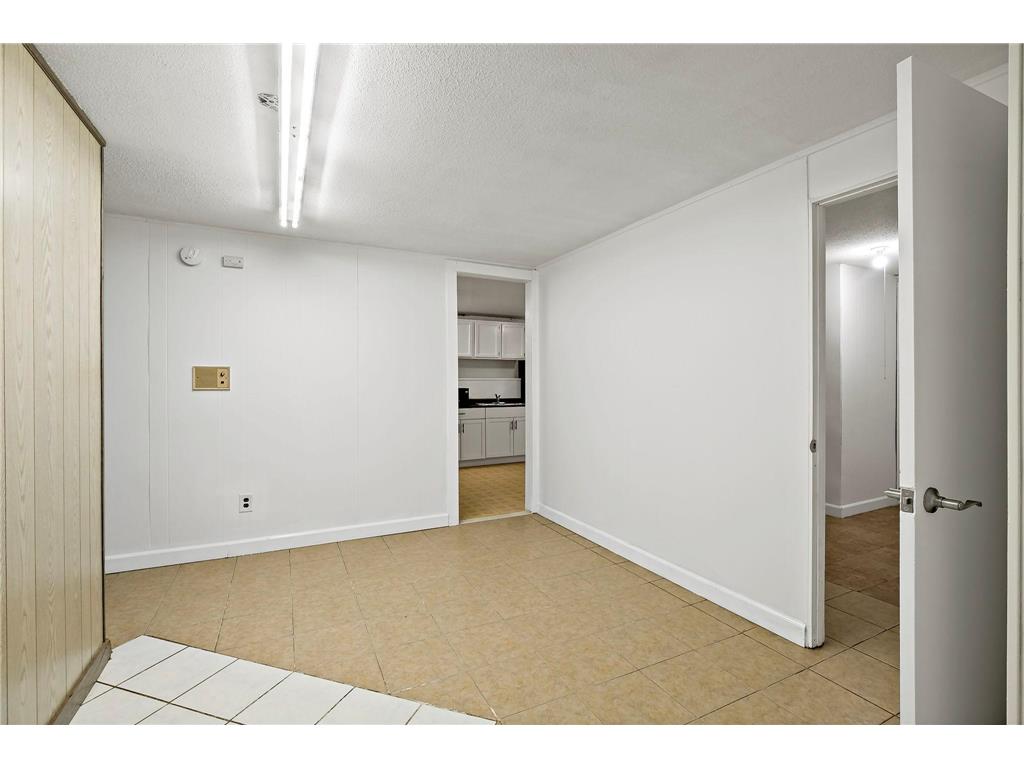 9242 Queen Avenue S Bloomington MN 55431 7036966 image19