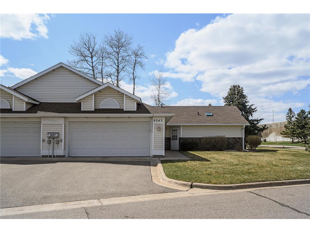 9243 Yorkshire Lane Brooklyn Park MN 55443 6770841 image1