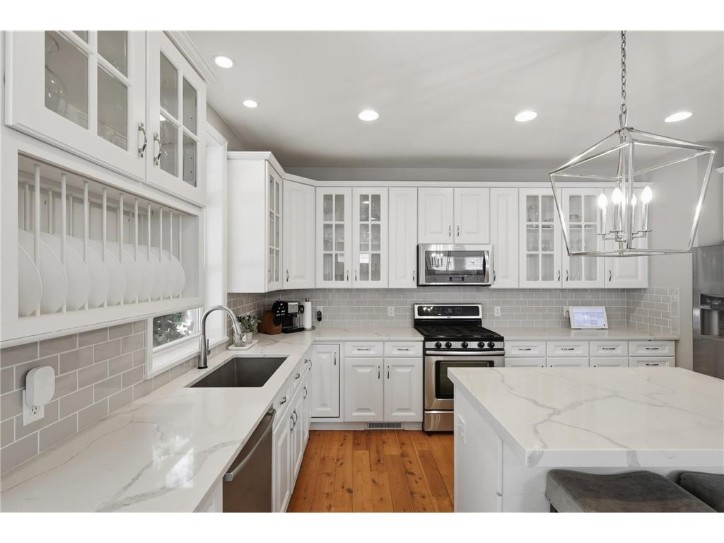 9247 Lake Riley Boulevard Chanhassen MN 55317 - Riley 7097353 image13