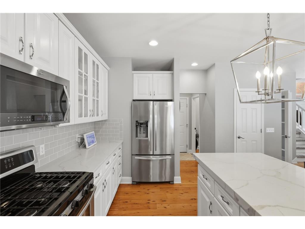 9247 Lake Riley Boulevard Chanhassen MN 55317 - Riley 7097353 image16