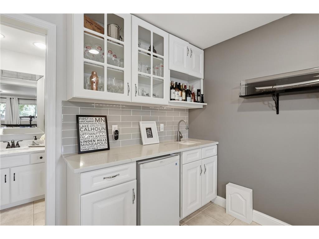 9247 Lake Riley Boulevard Chanhassen MN 55317 - Riley 7097353 image25