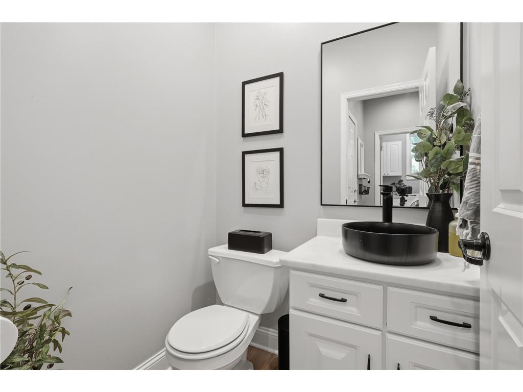 9247 Lake Riley Boulevard Chanhassen MN 55317 - Riley 7097353 image34