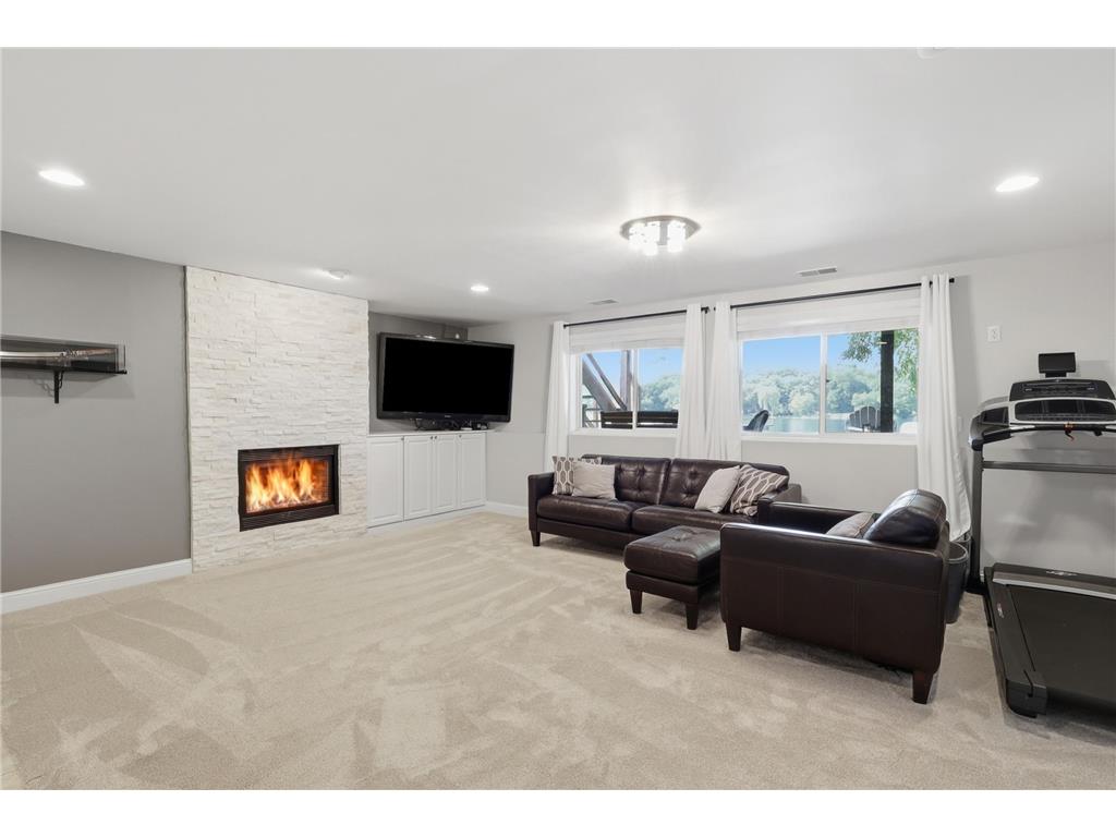9247 Lake Riley Boulevard Chanhassen MN 55317 - Riley 7097353 image37