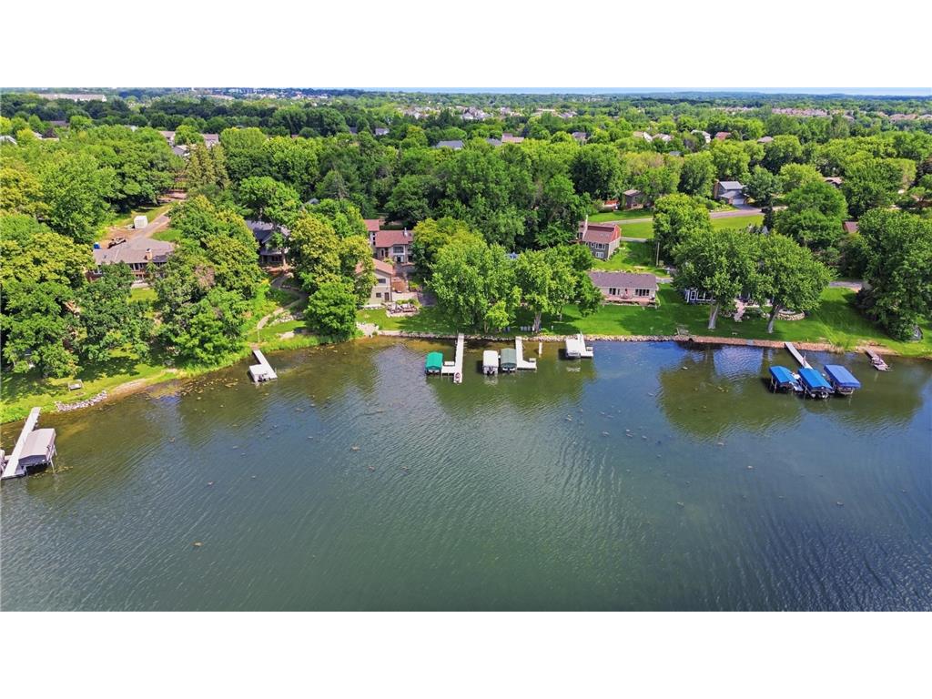 9247 Lake Riley Boulevard Chanhassen MN 55317 - Riley 7097353 image52