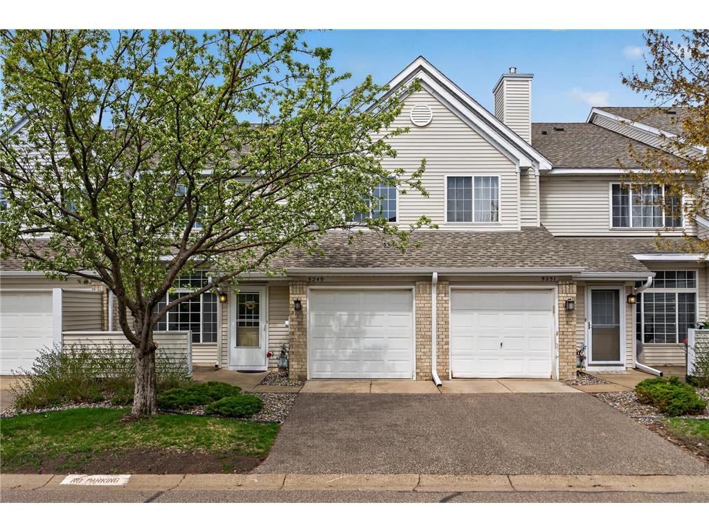 9249 Troon Court Woodbury MN 55125 7062202 image1