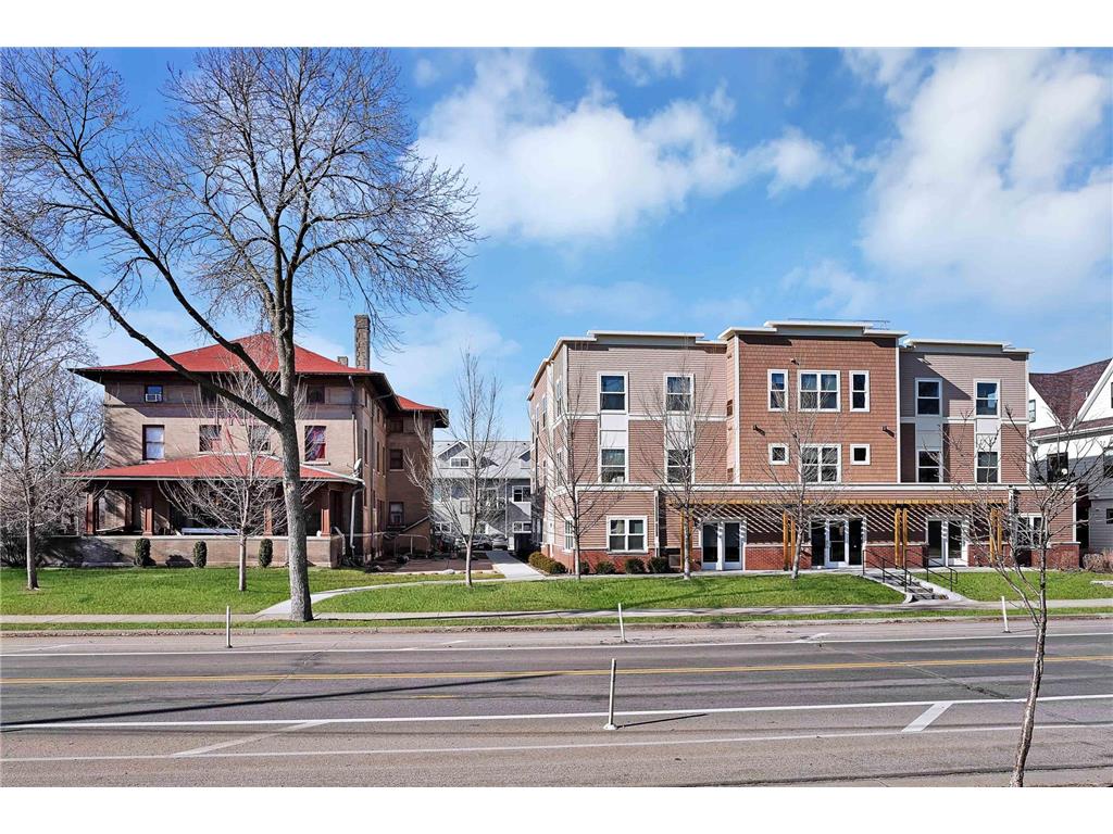 925 6th Street SE #& 617 10th Ave SE Minneapolis MN 55414 6487735 image1