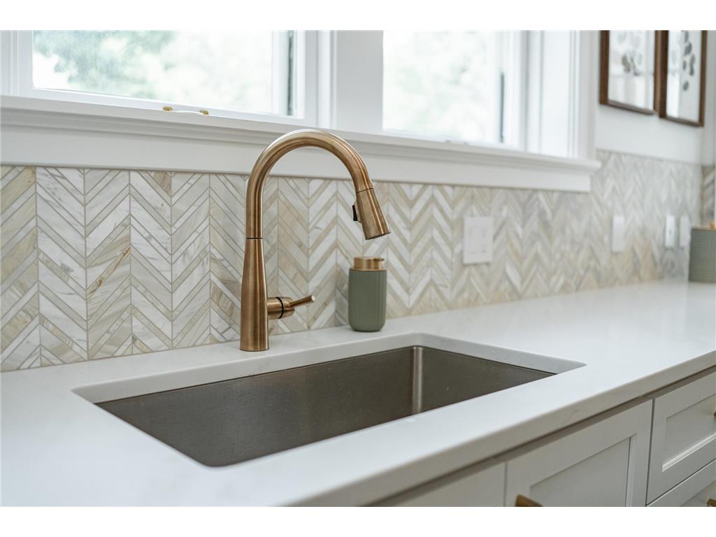 925 6th Street SW Rochester MN 55902 6728663 image28