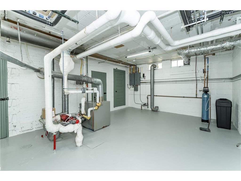 925 6th Street SW Rochester MN 55902 6728663 image80