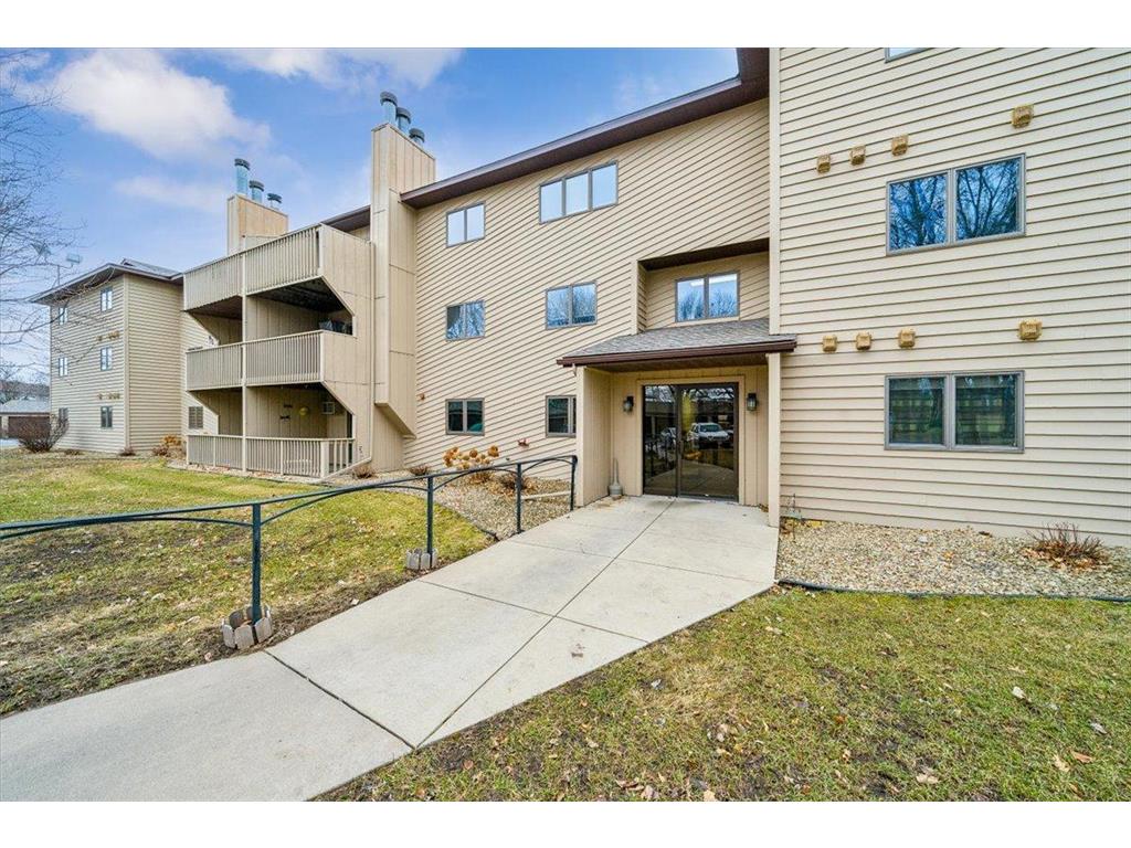 925 Bahls Drive #106 Hastings MN 55033 6495400 image1