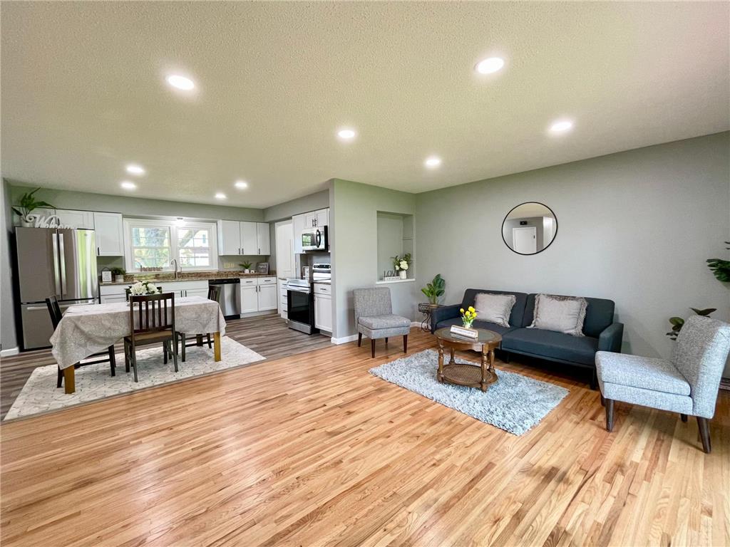 925 Beacon Lane Apple Valley MN 55124 6379943 image1