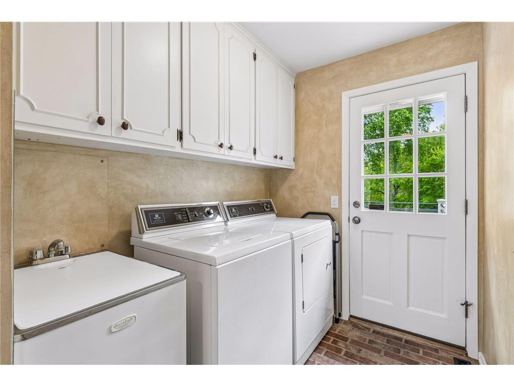 925 Brockton Lane N Plymouth MN 55447 7072273 image24