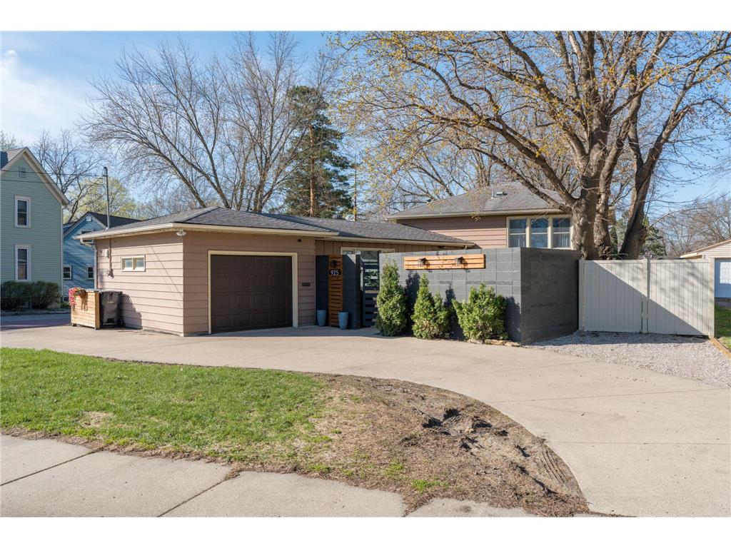 925 E Main Street Mankato MN 56001 7058258 image1