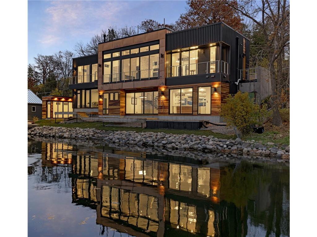 925 Excelsior Boulevard Excelsior MN 55331 - Lake Minnetonka 6555241 image1