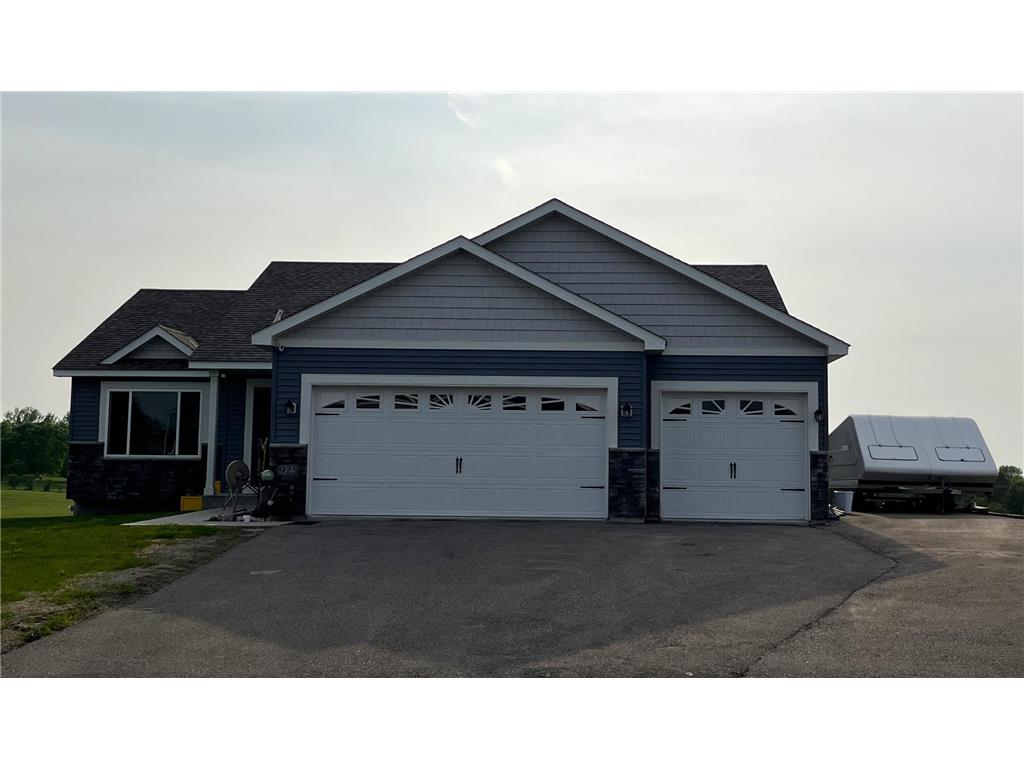 925 Mulberry Avenue NE Montgomery MN 56069 6376385 image1