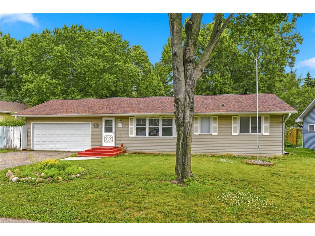 925 Roosevelt Street River Falls WI 54022 7103478 image1
