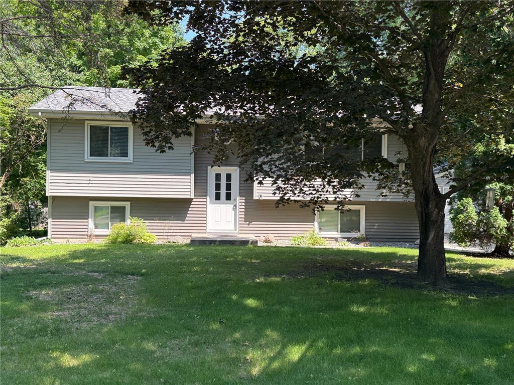 925 S Holcombe Avenue Litchfield MN 55355 6752215 image1