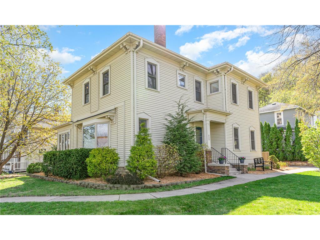 925 W 4th Street Red Wing MN 55066 6527810 image1