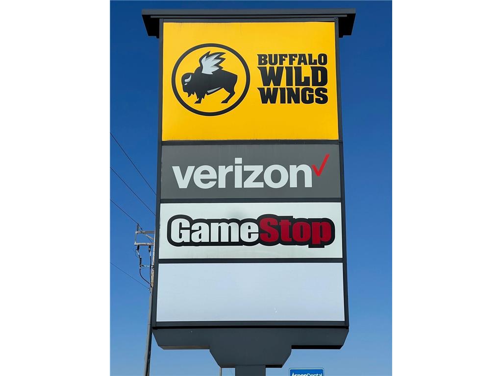 9251 Cedar St, Monticello, MN 55362 MLS 6370684 Edina Realty