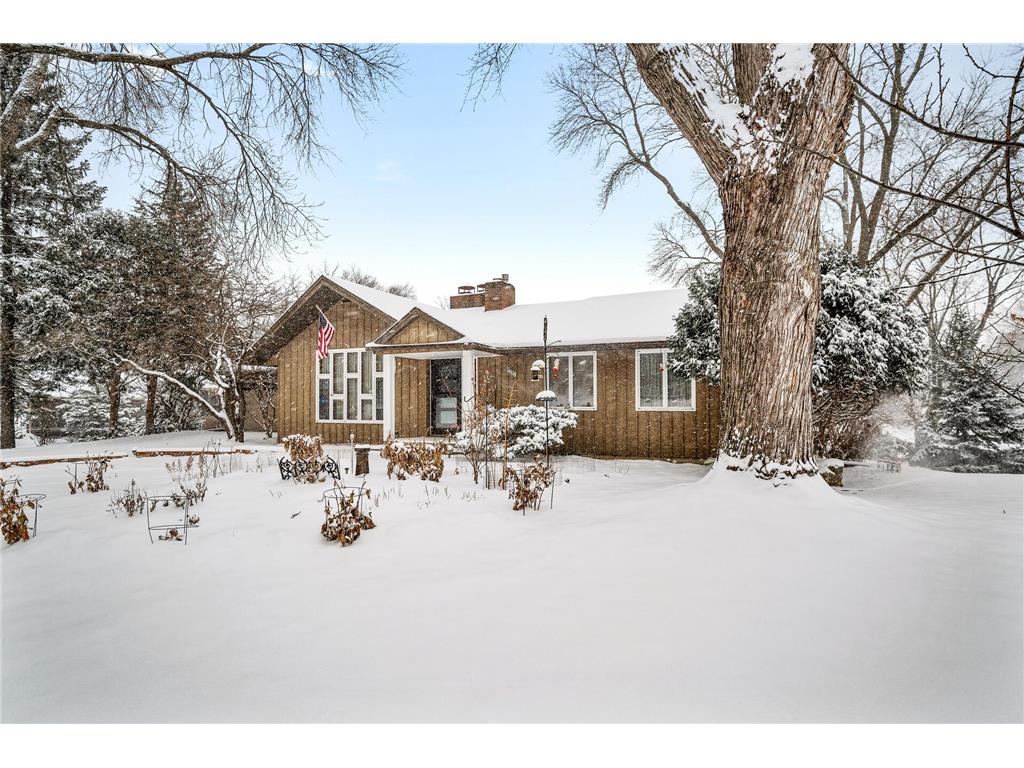 9251 Green Briar Road Bloomington MN 55437 6607118 image1