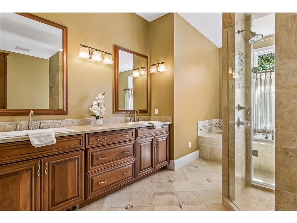 9251 Wedgewood Point Woodbury MN 55125 7068574 image30