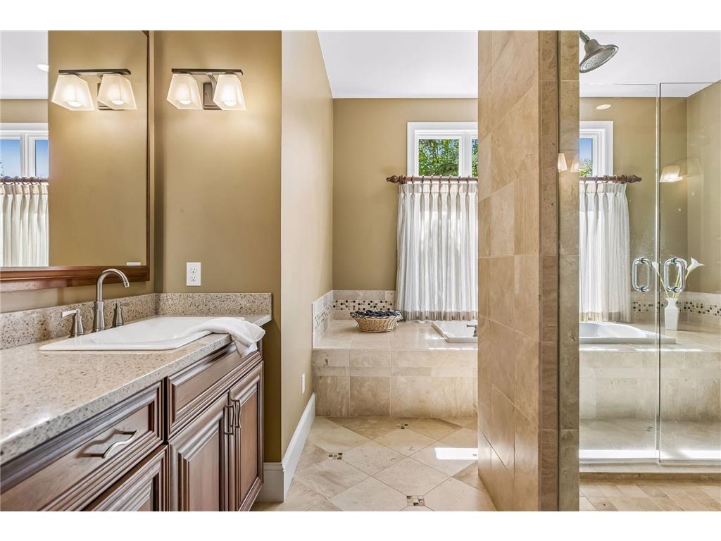 9251 Wedgewood Point Woodbury MN 55125 7068574 image31