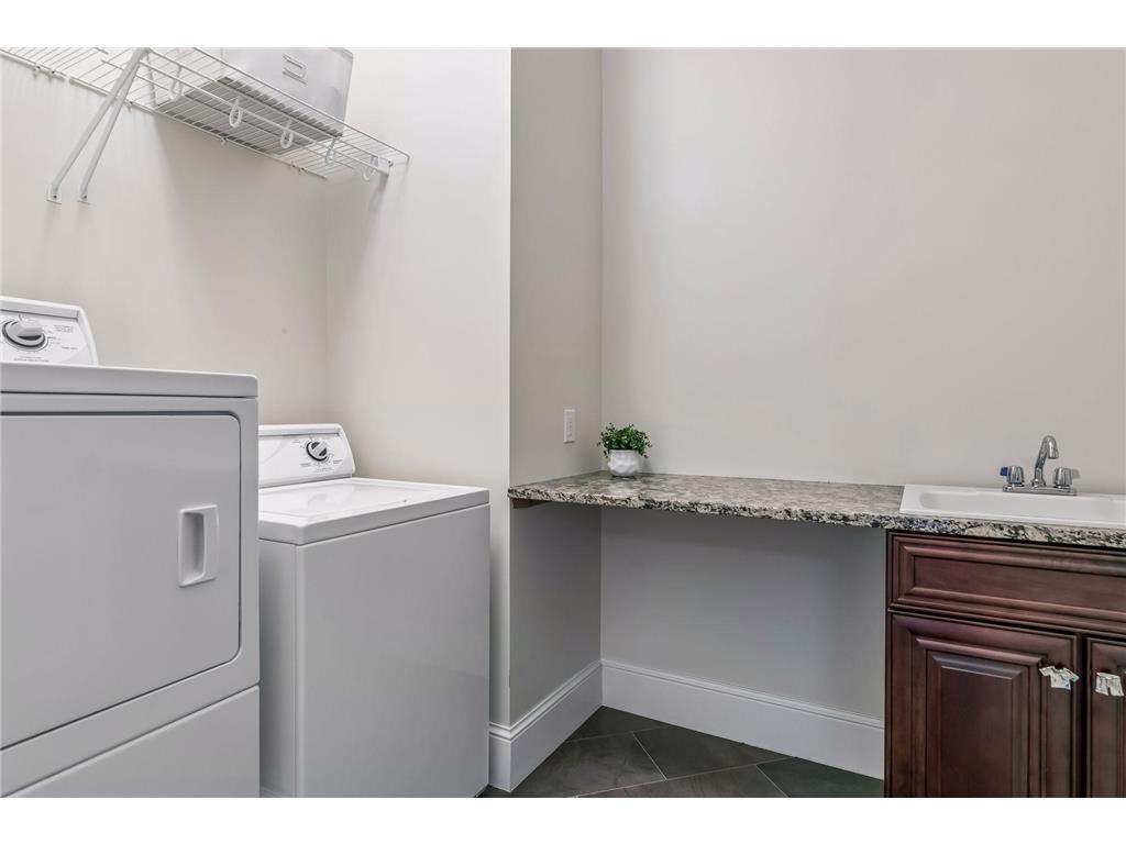 9251 Wedgewood Point Woodbury MN 55125 7068574 image39