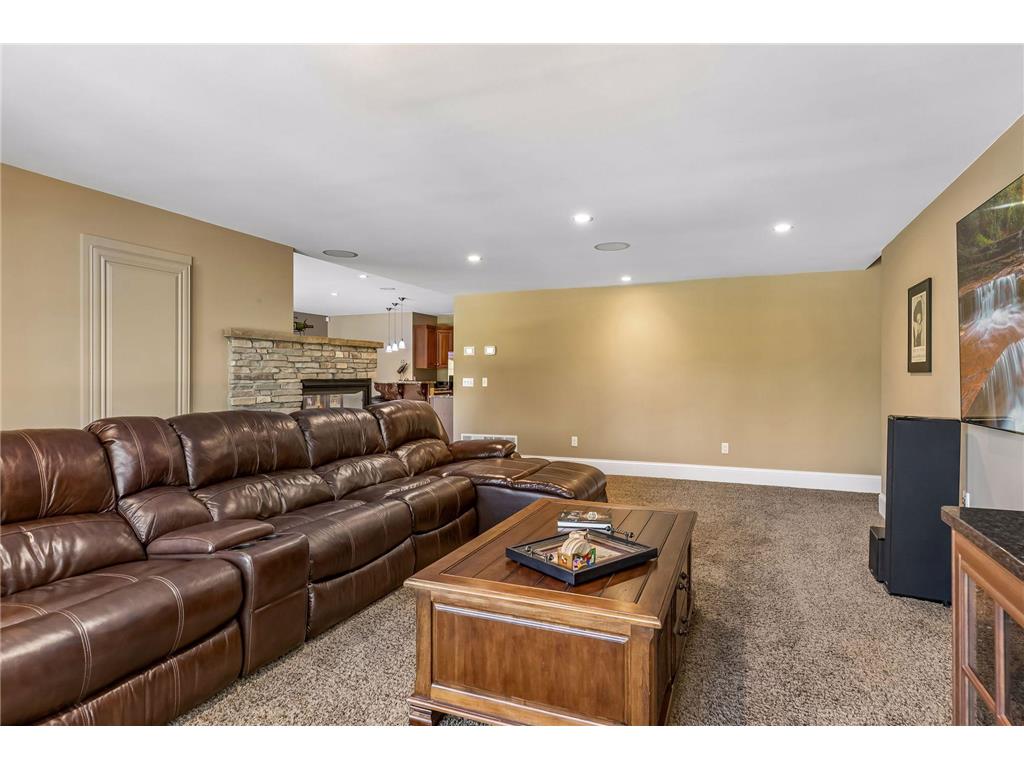 9251 Wedgewood Point Woodbury MN 55125 7068574 image54