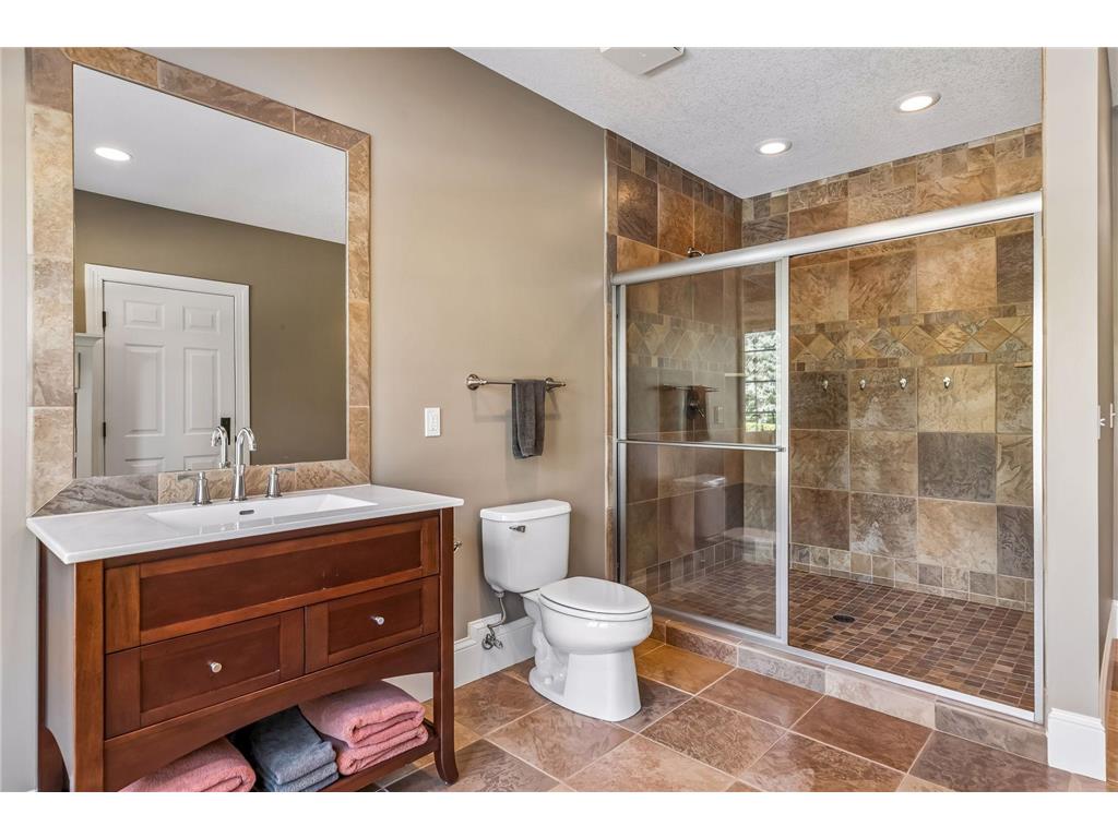 9251 Wedgewood Point Woodbury MN 55125 7068574 image58