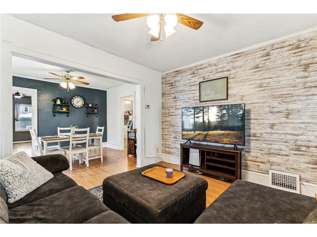 926 Fuller Avenue Saint Paul MN 55104 6491592 image1